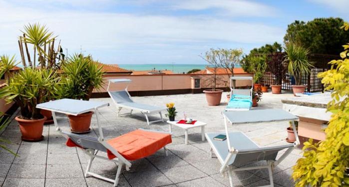 Hotel Aurora Кастильоне дела Пеская Екстериор снимка